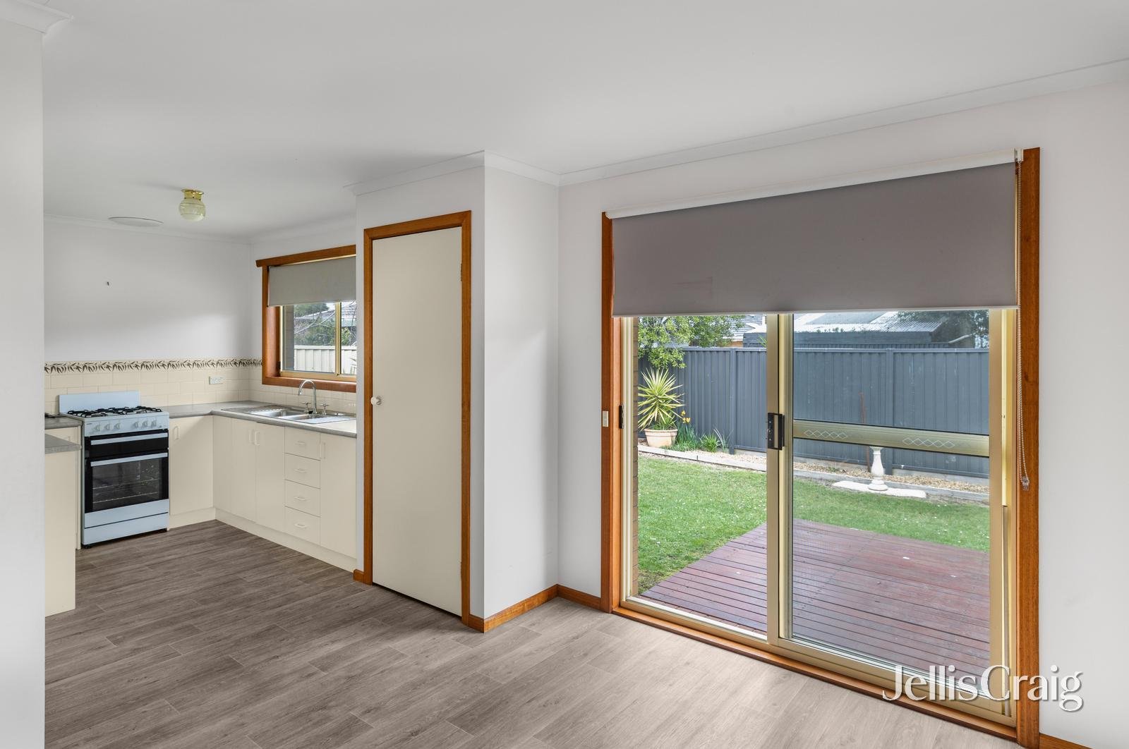 5/199 Yarrowee Street, Sebastopol image 3