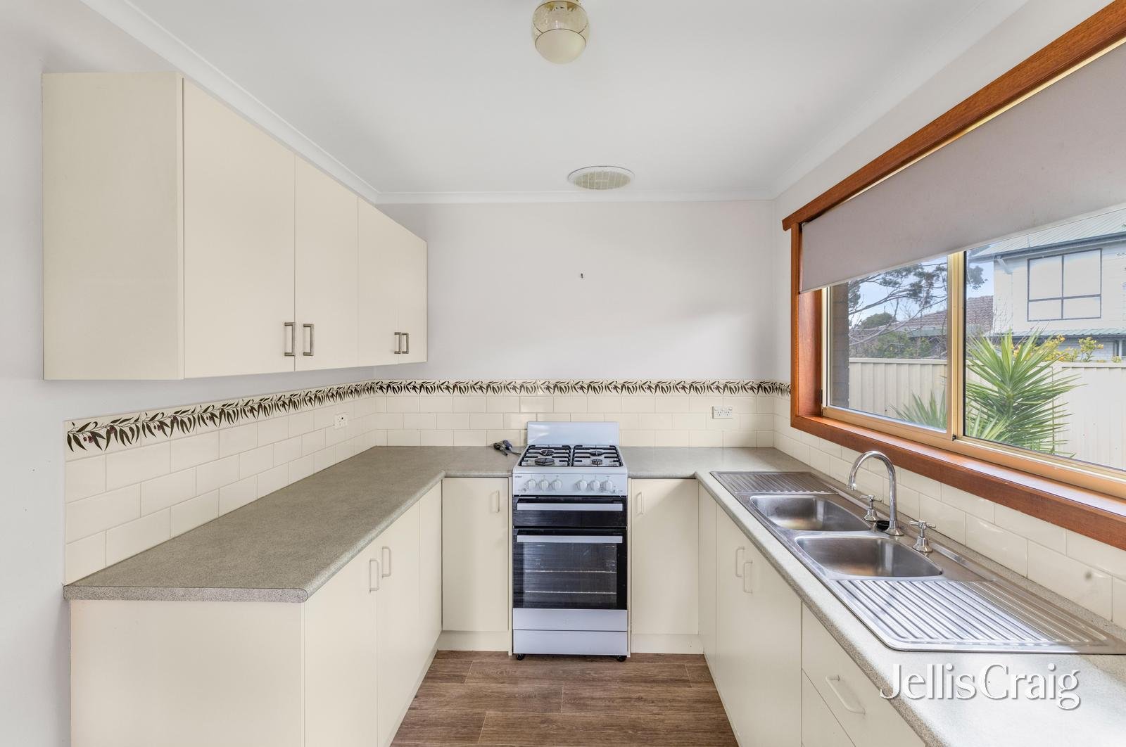5/199 Yarrowee Street, Sebastopol image 4