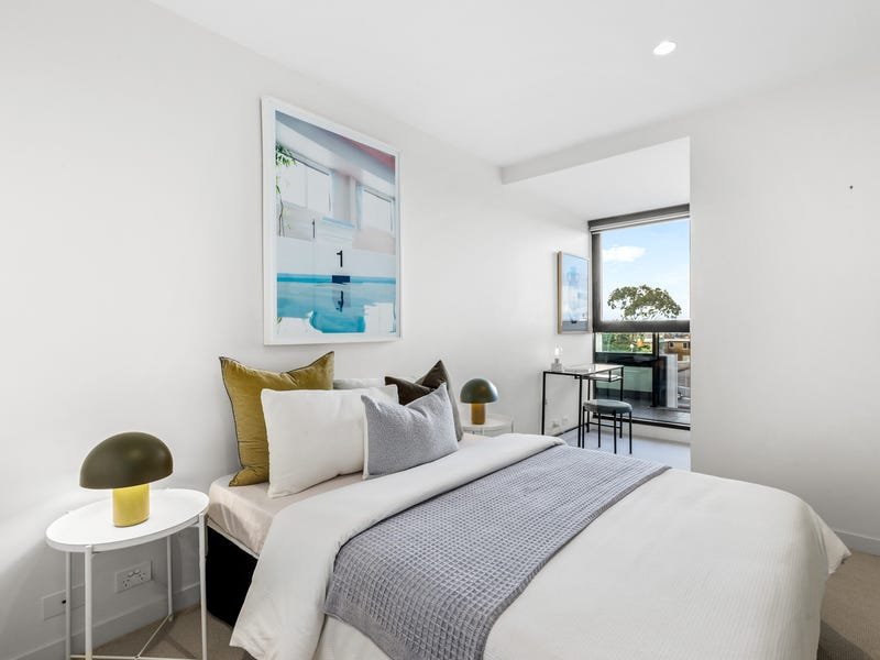 Property Gallery Thumbnail 6