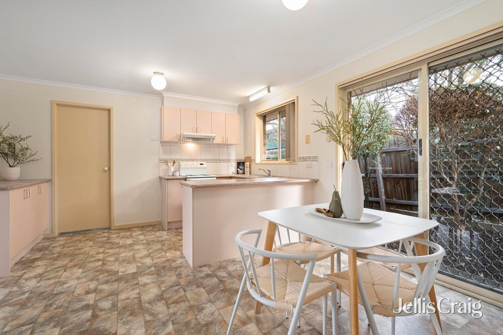 5/2-4 Lusher Road, Croydon image 6
