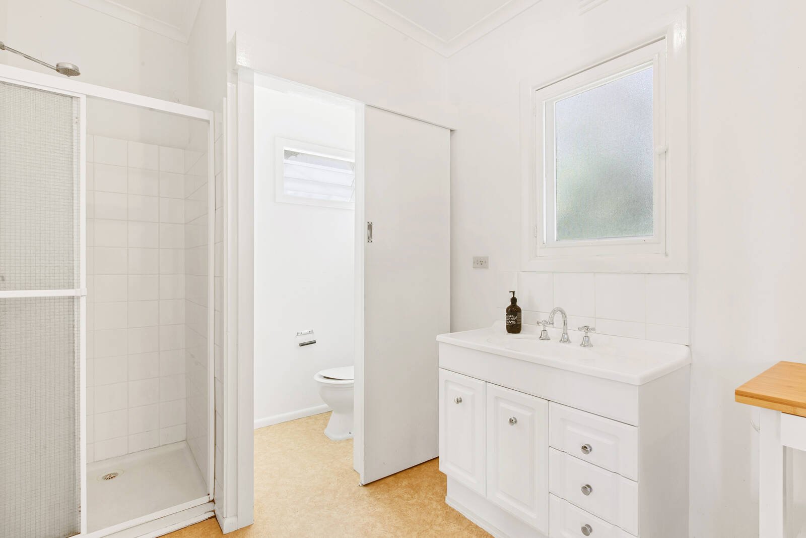 Property Gallery Thumbnail 6