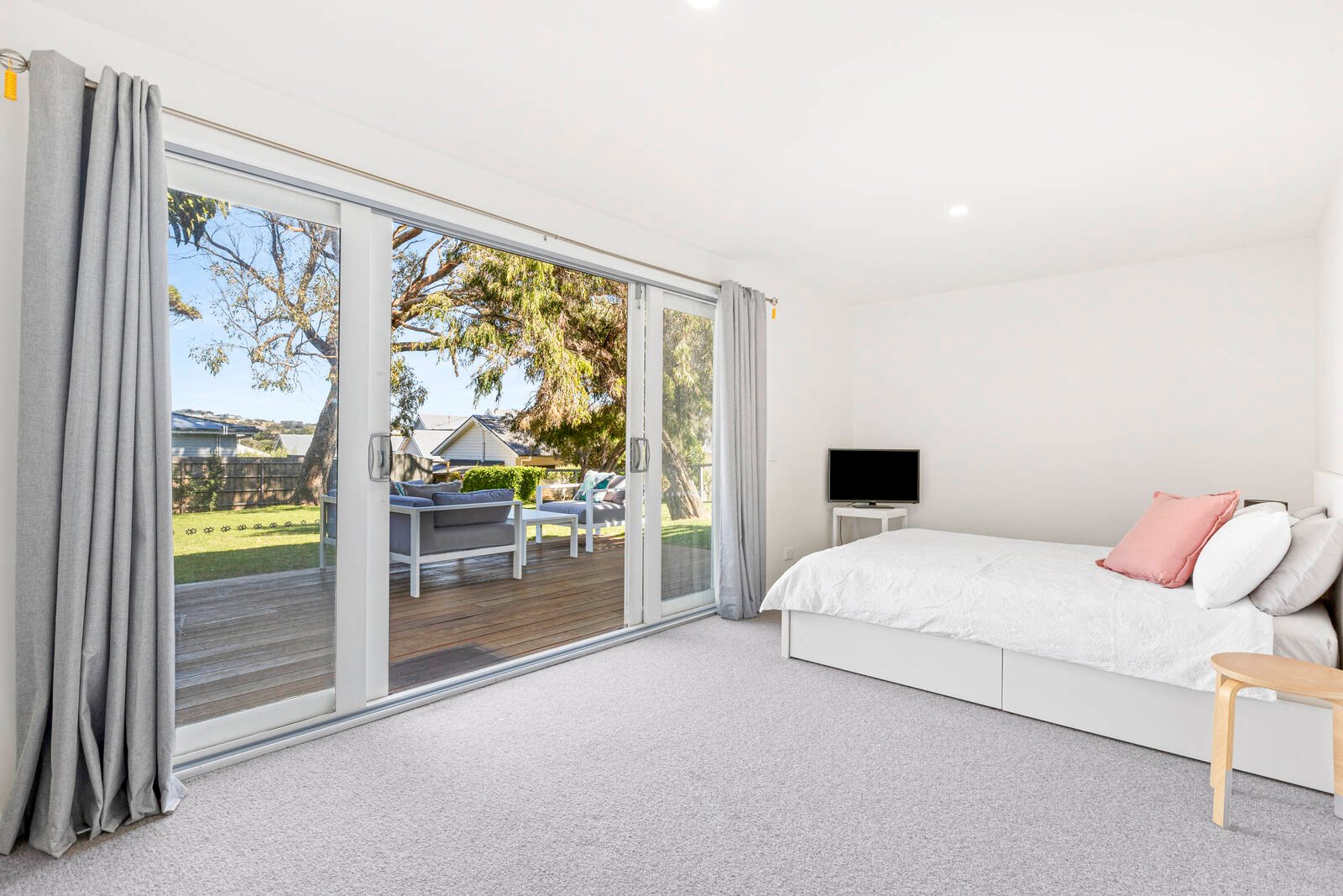 Property Gallery Thumbnail 8