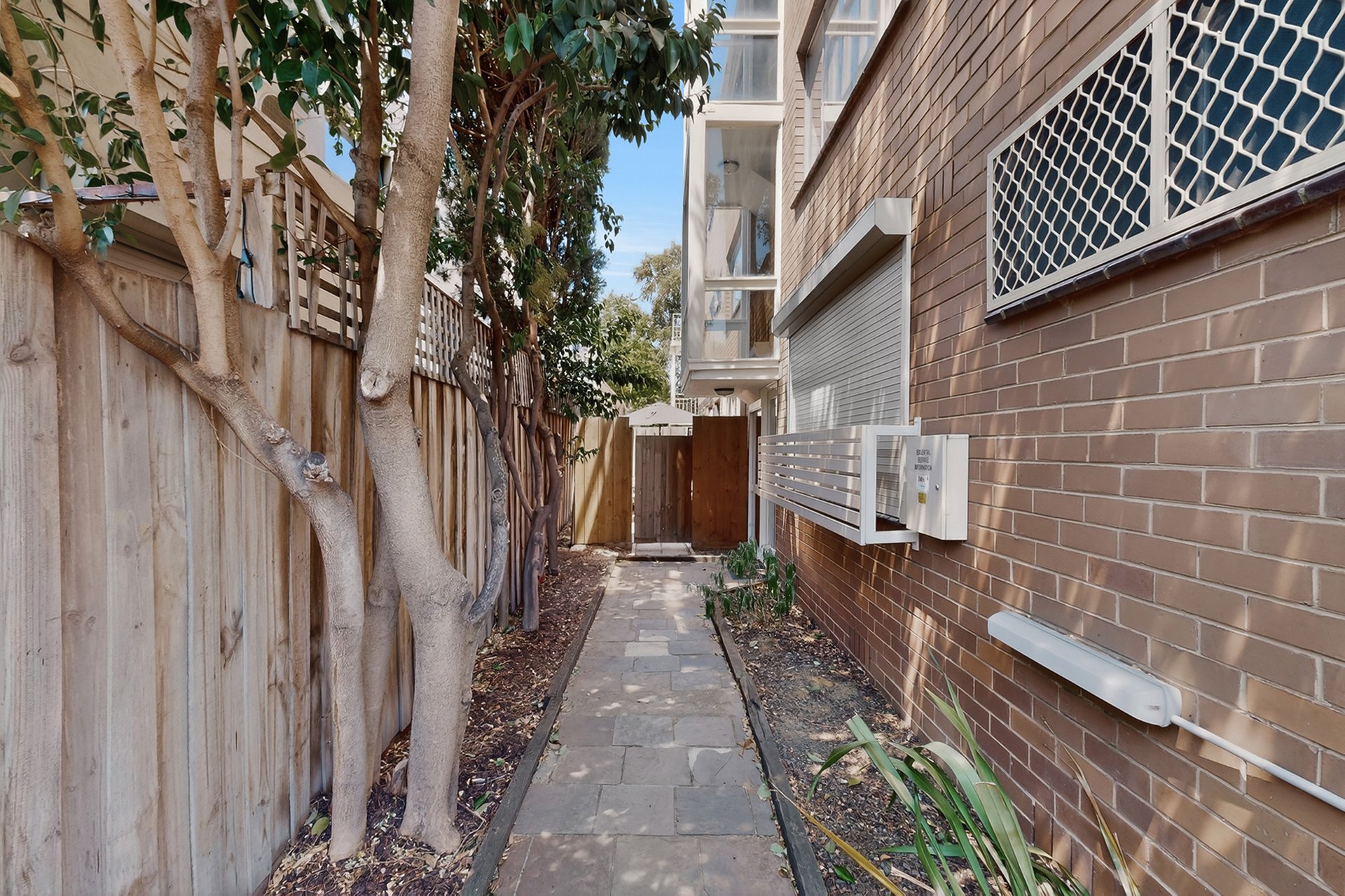5 / 2 Affleck Street  South Yarra