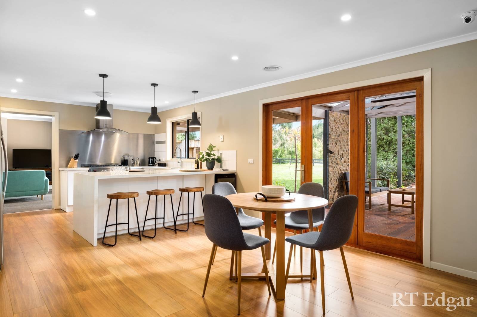 Property Gallery Thumbnail 13
