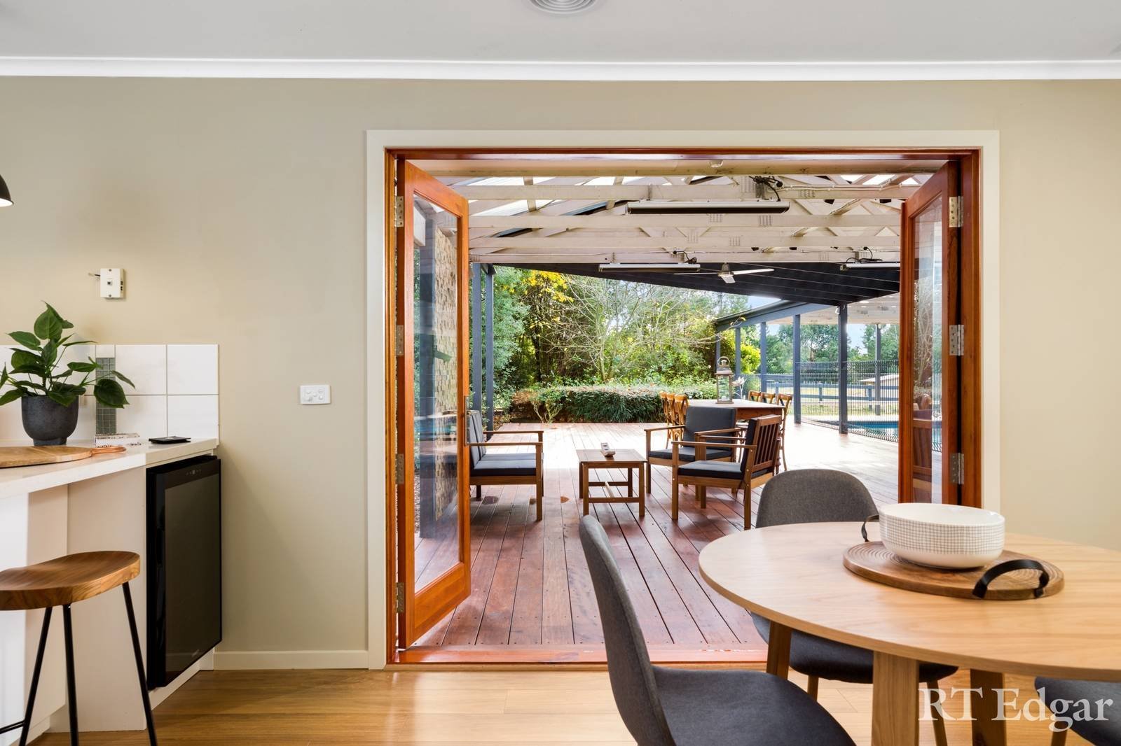 Property Gallery Thumbnail 14