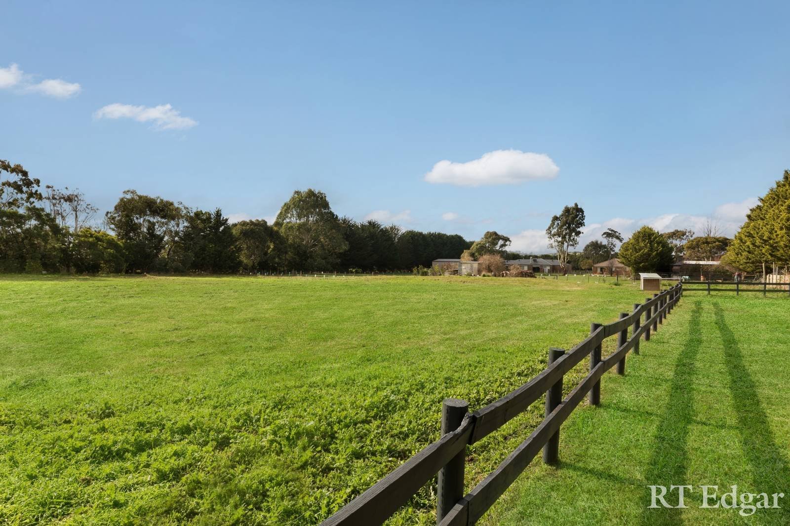 Property Gallery Thumbnail 18