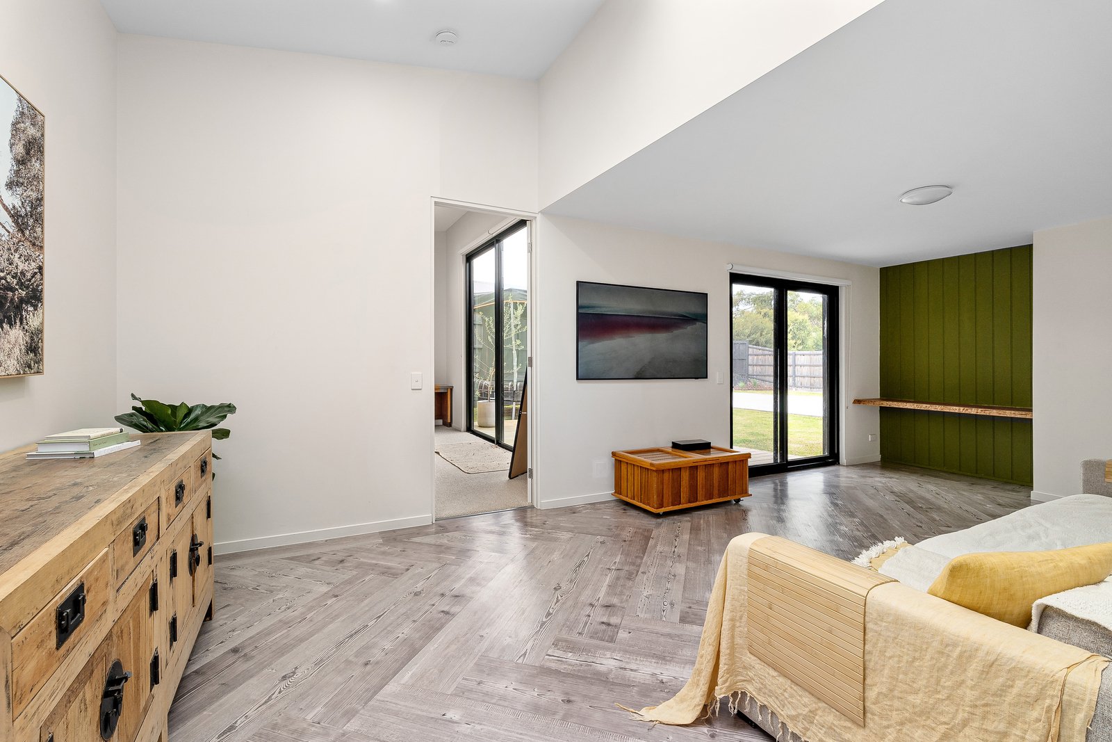 Property Gallery Thumbnail 7