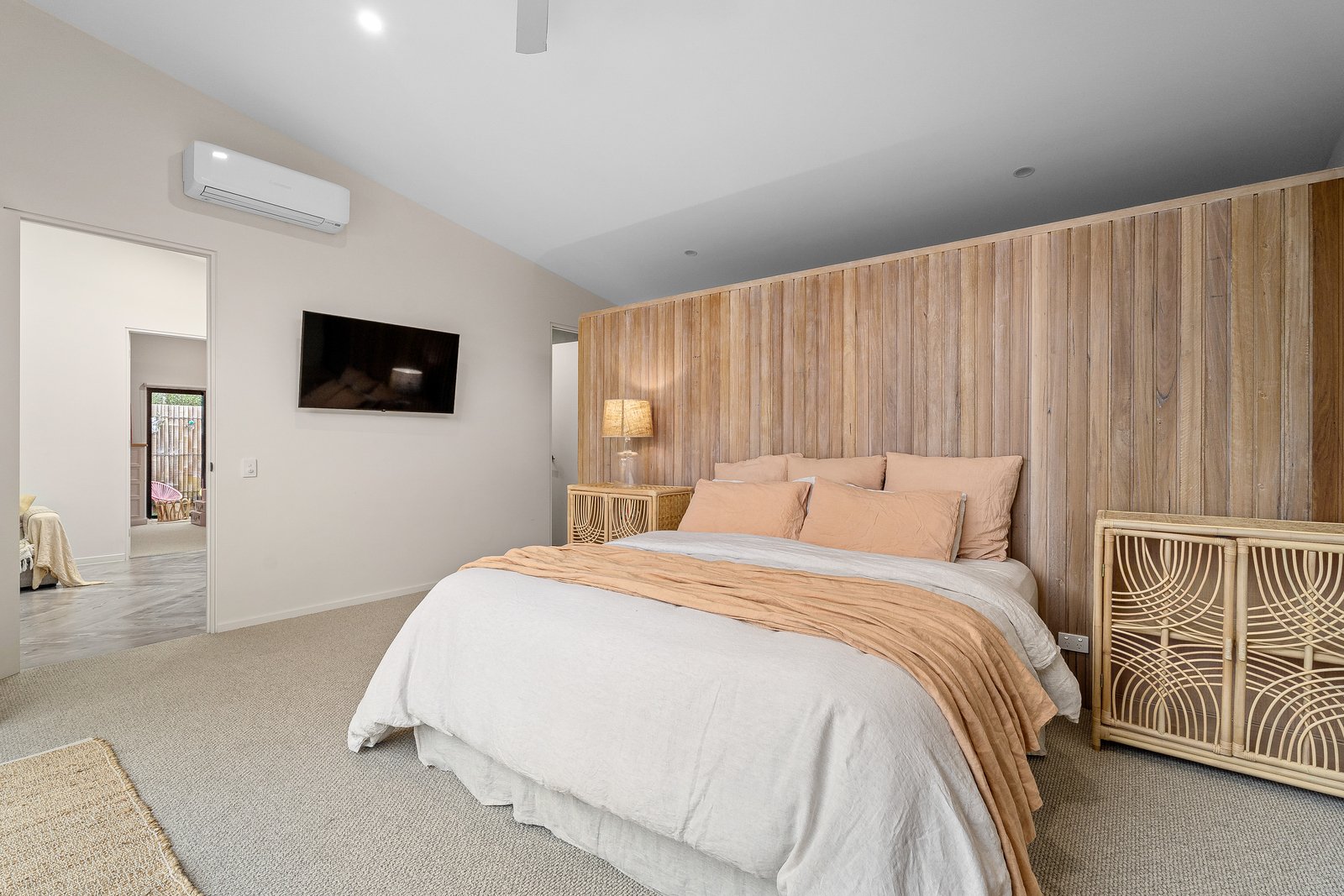 Property Gallery Thumbnail 34