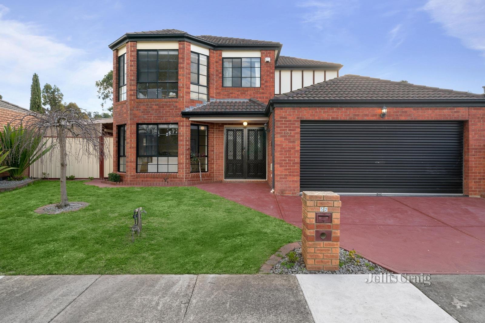 52 Capri Close, South Morang image 1