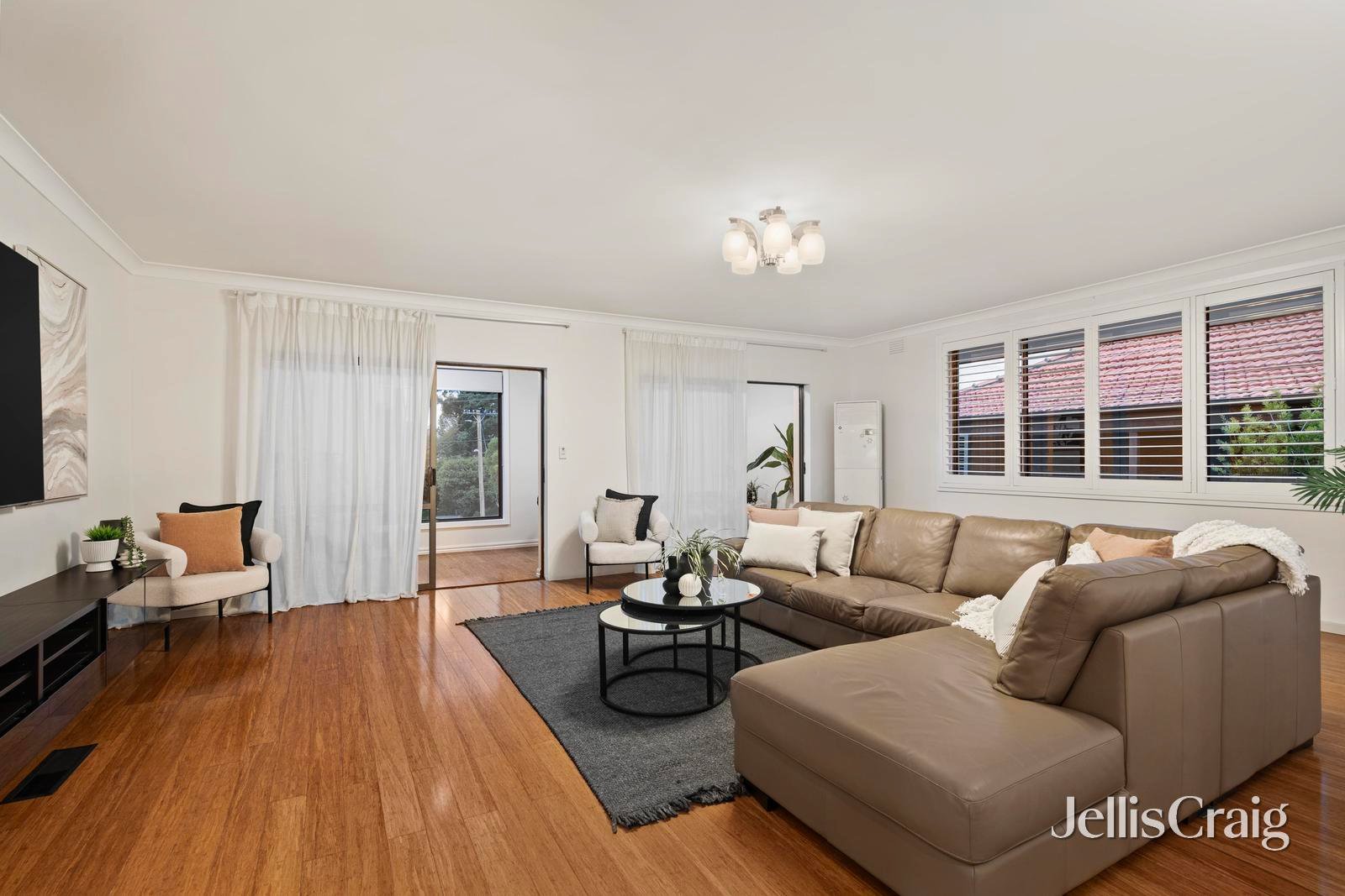 52 Chippewa Avenue, Donvale image 2