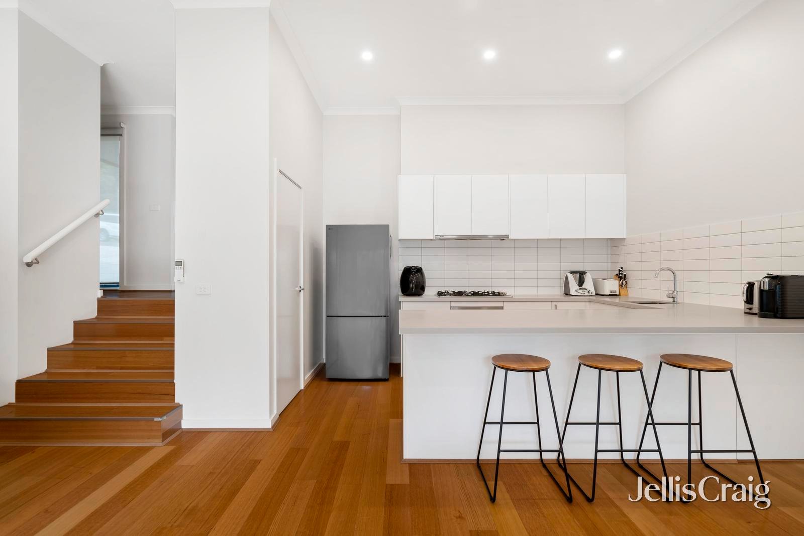 52 Churchill Way, Kilsyth image 2