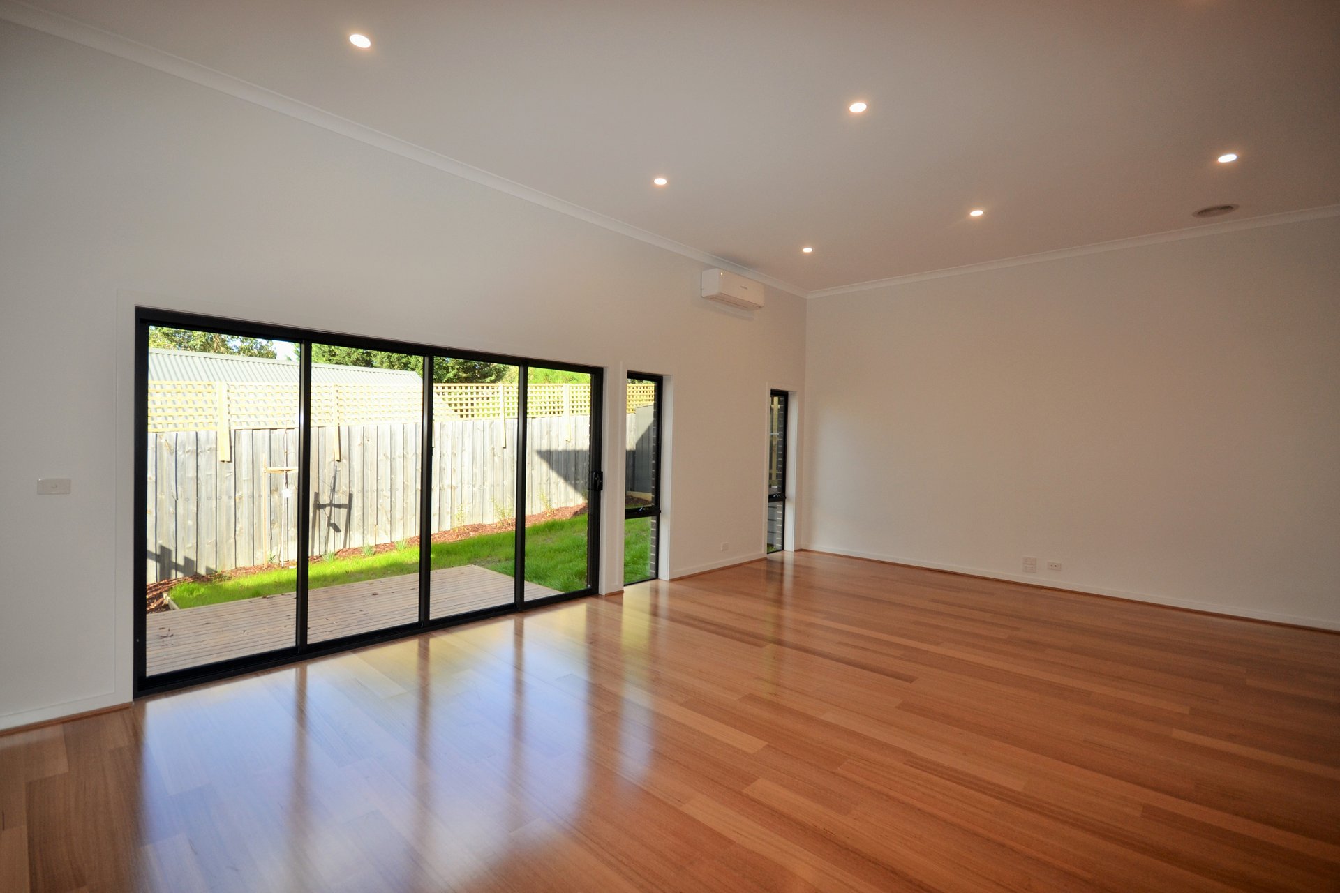 52 Churchill Way, Kilsyth image 2