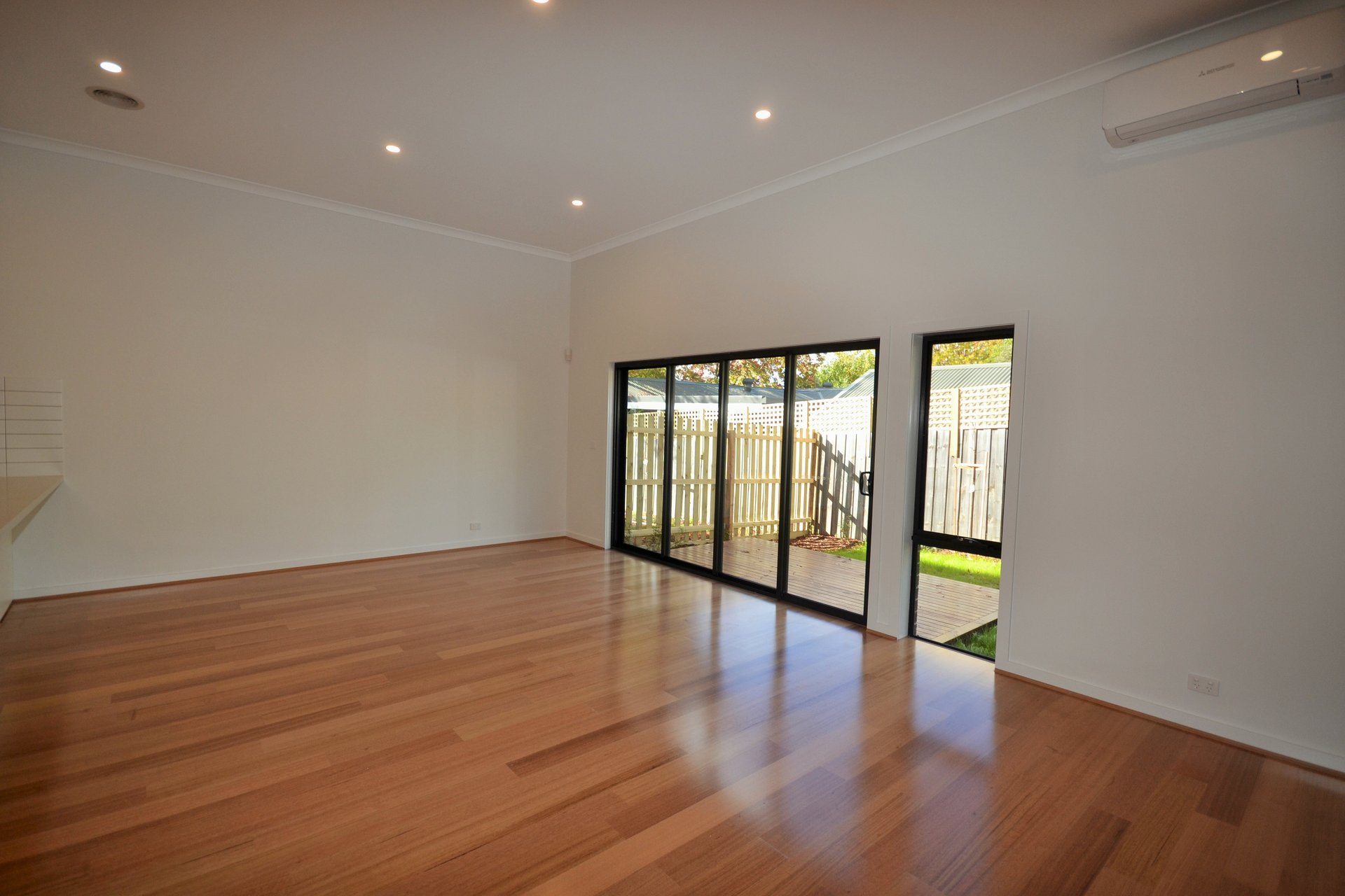 52 Churchill Way, Kilsyth image 3