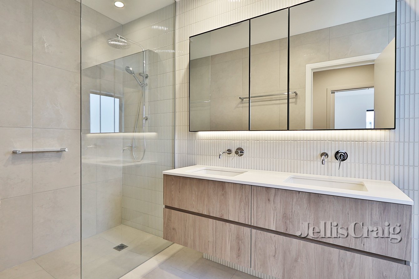 52 Copper Crescent, Burwood East image 6