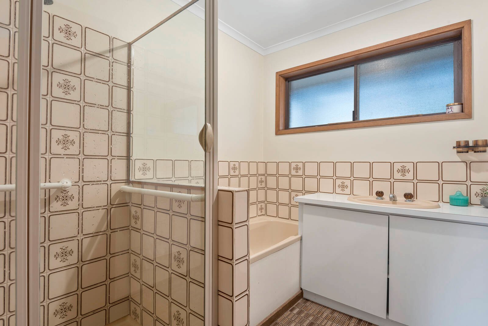 Property Gallery Thumbnail 8