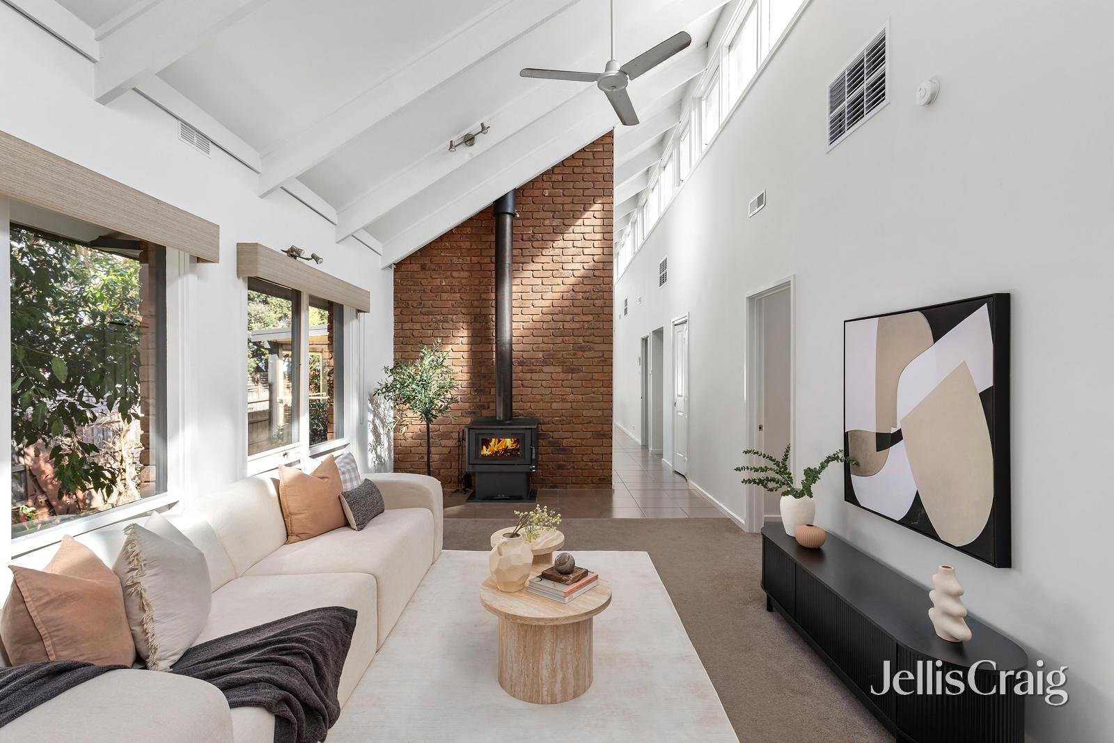 52 Eastgate Drive, Greensborough image 3