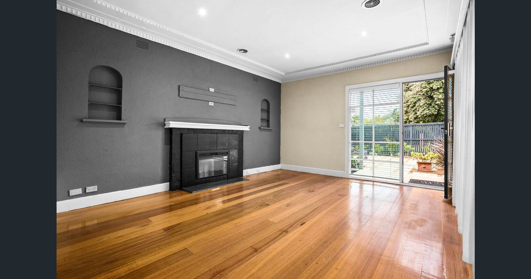 52 Eighth Street Parkdale