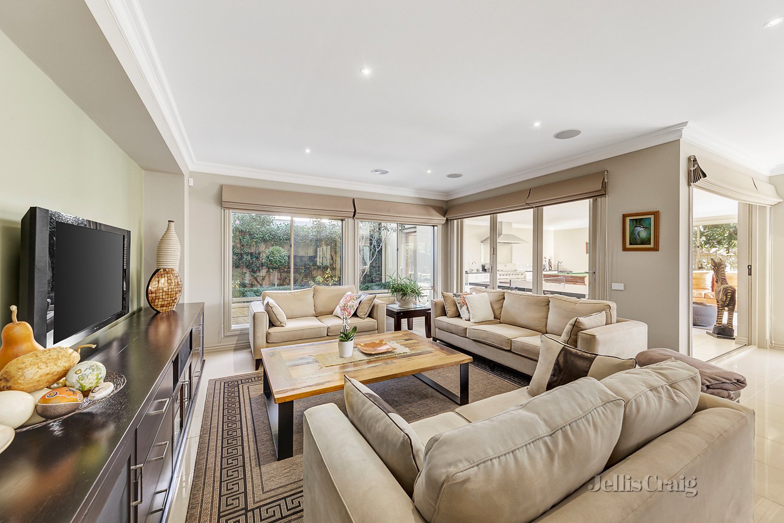 52 Elliott Avenue, Balwyn image 4