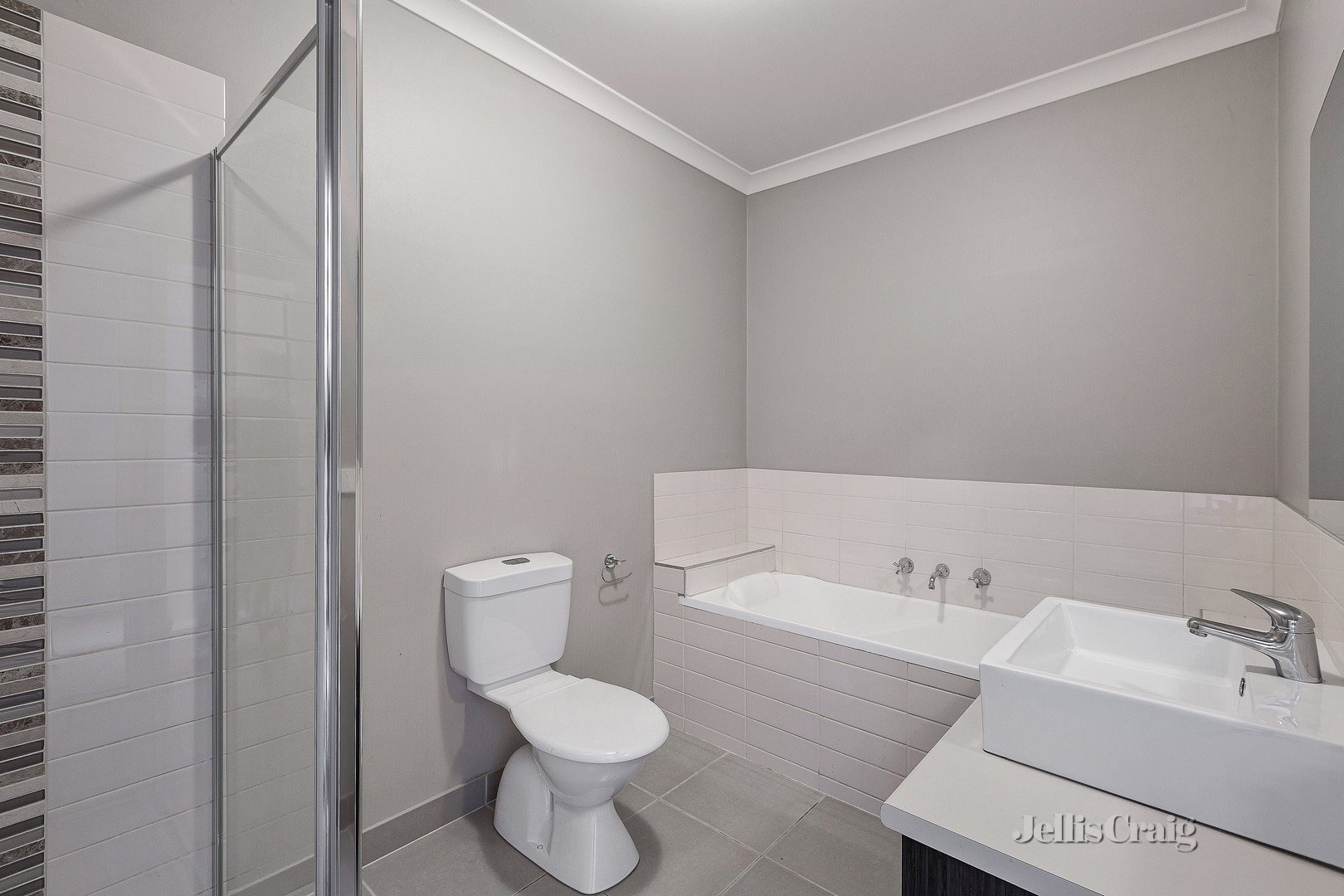 52 Featherbrook Drive, Point Cook image 10