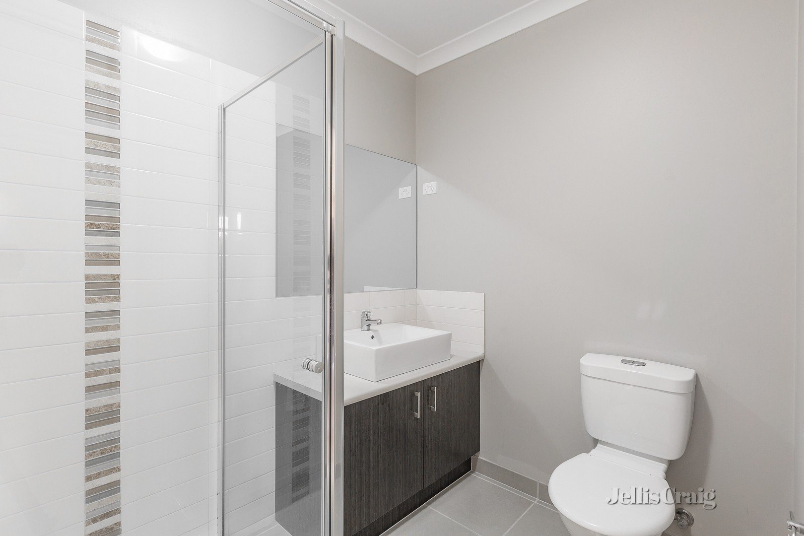 52 Featherbrook Drive, Point Cook image 11