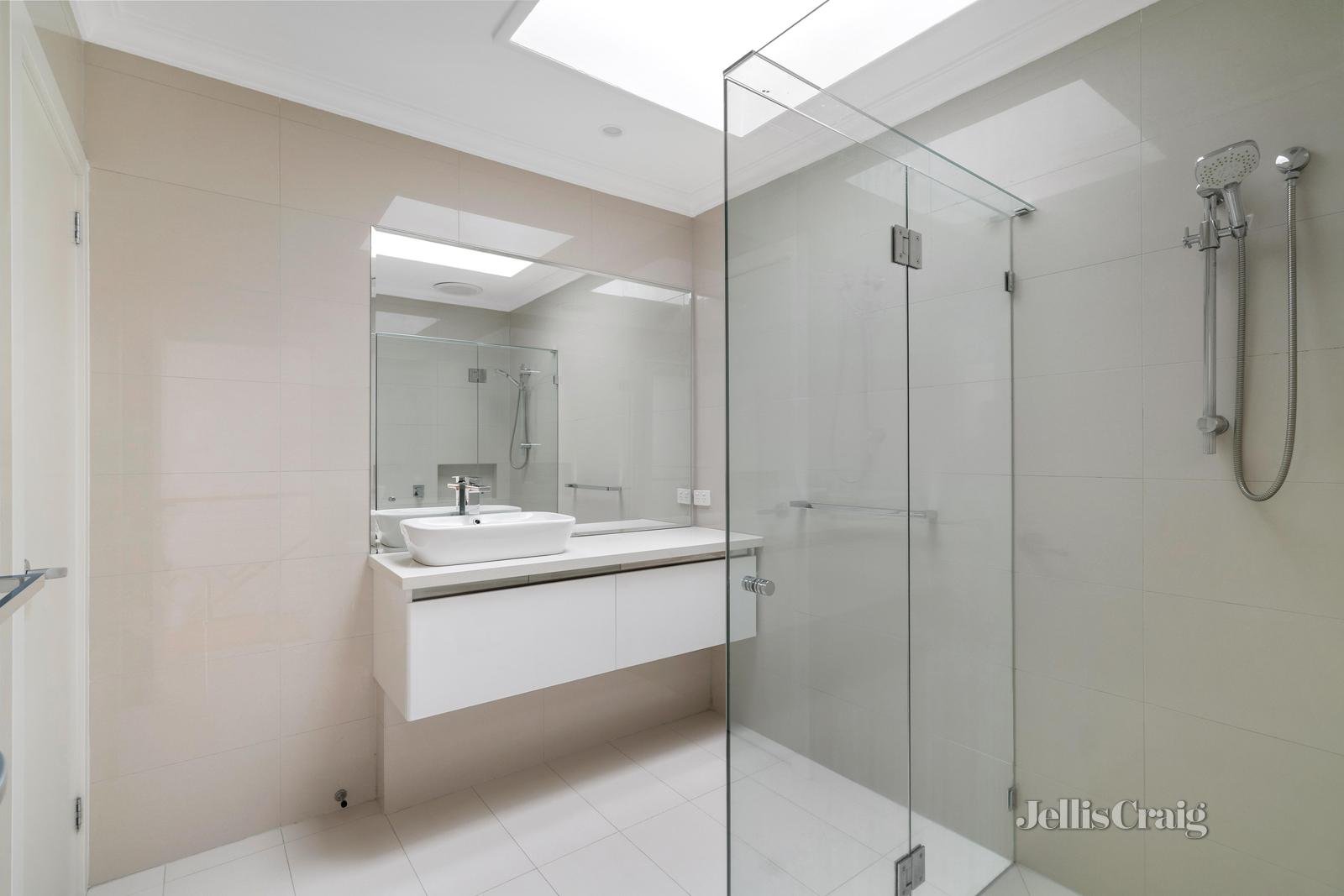5/2 Fenwick Street, Kew image 6