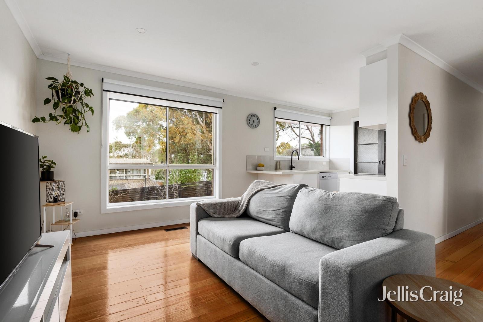 5/2 Fernside Avenue, Briar&nbsp;Hill image 2