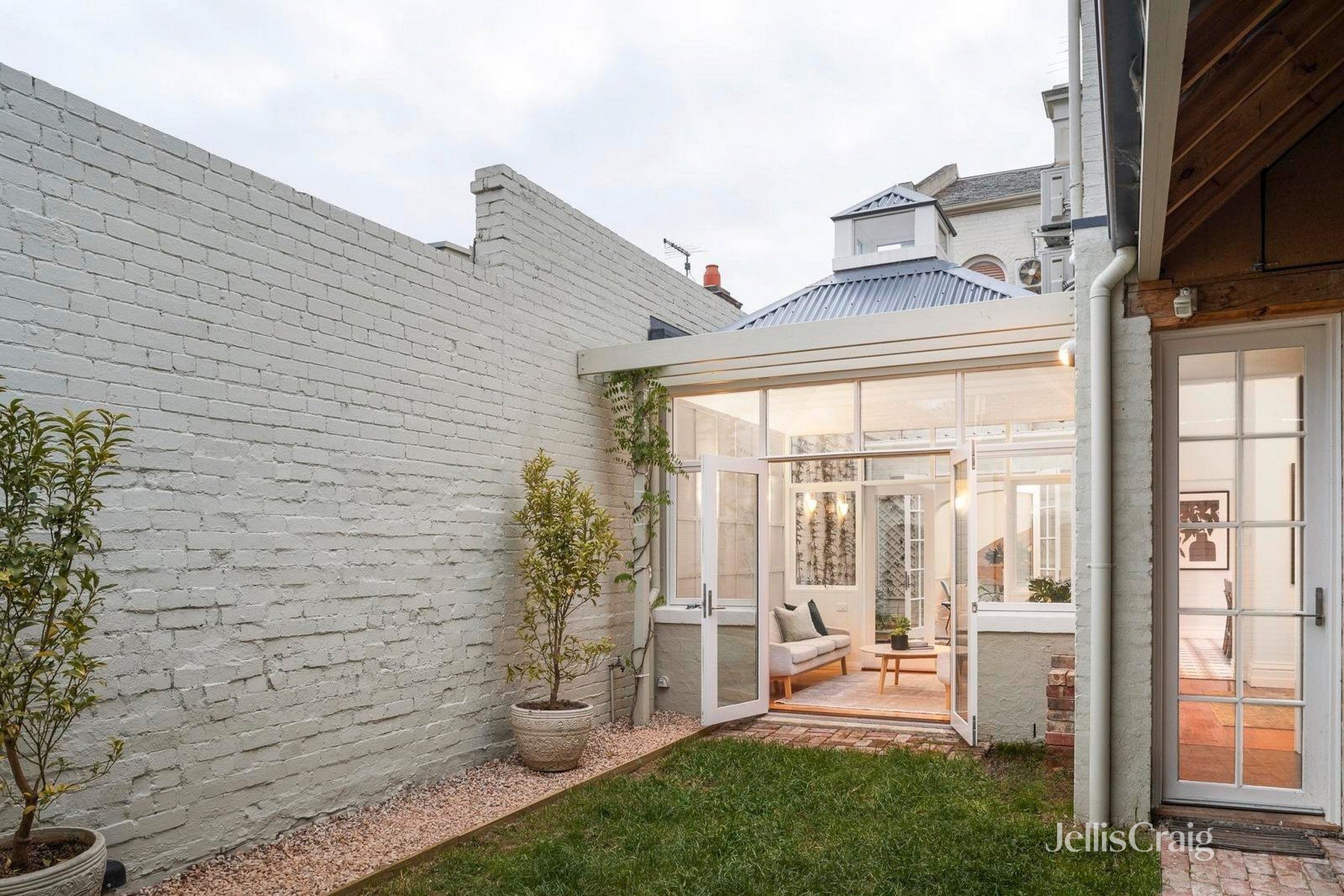 52 Fitzgibbon Street, Parkville image 17