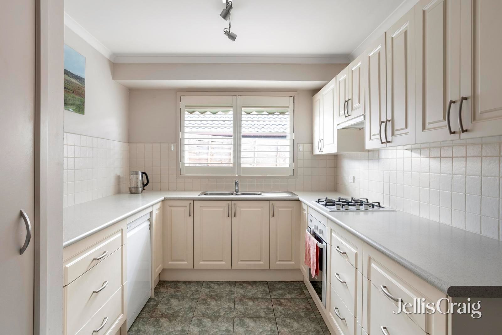52 Frensham Road, Watsonia image 4