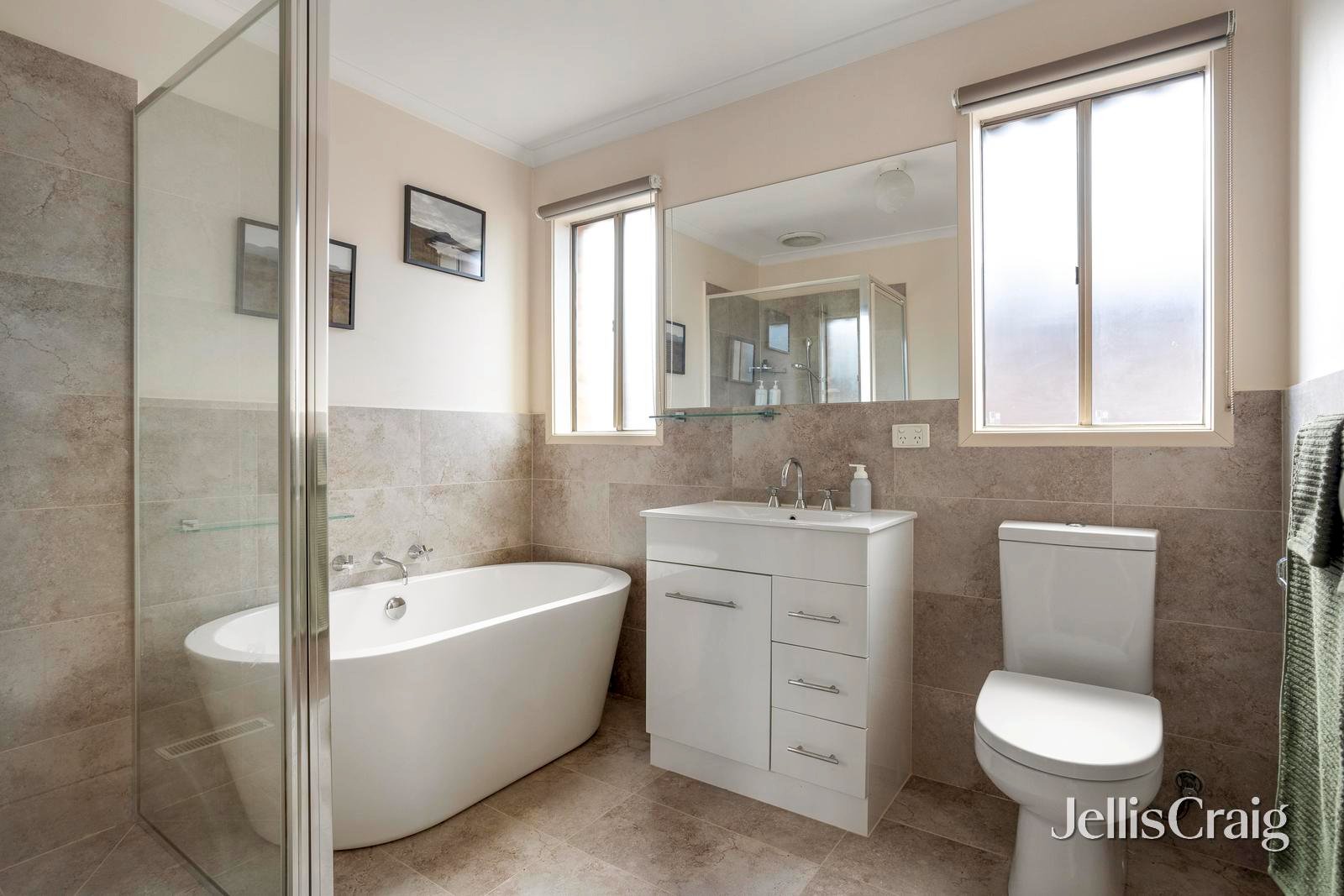 52 Frensham Road, Watsonia image 11