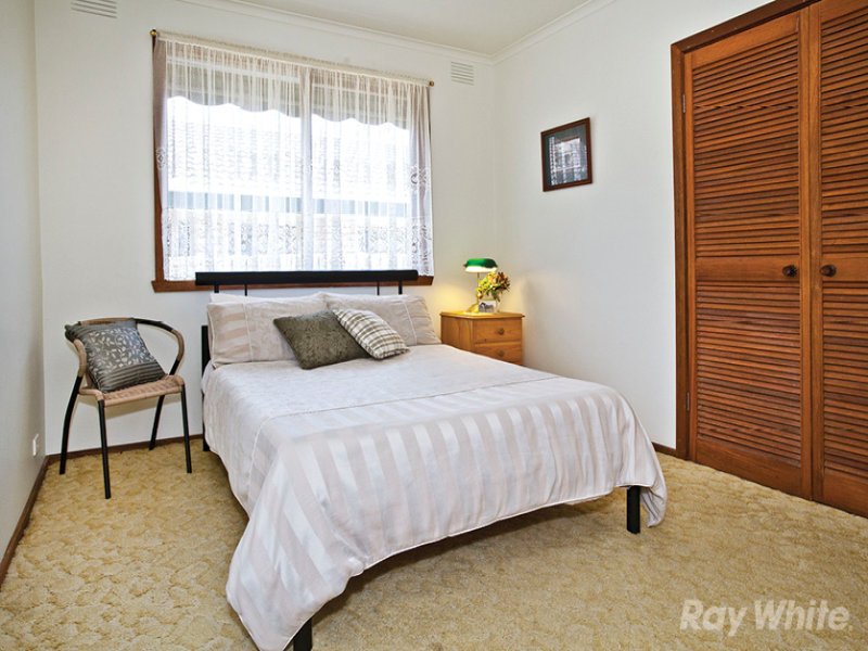 52 Guinevere Parade, Glen Waverley image 8