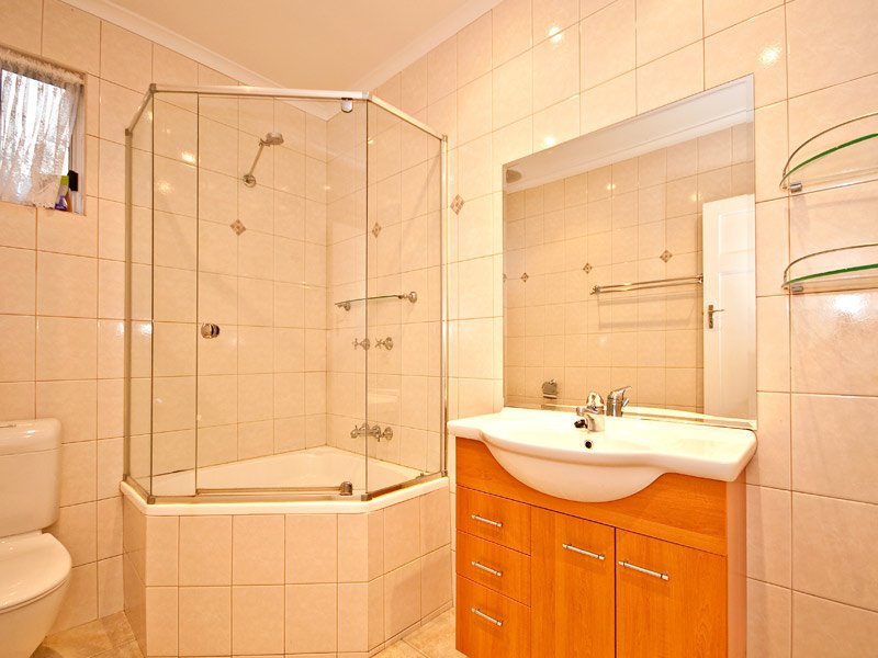 52 Hawthorn Road, Burwood East image 2