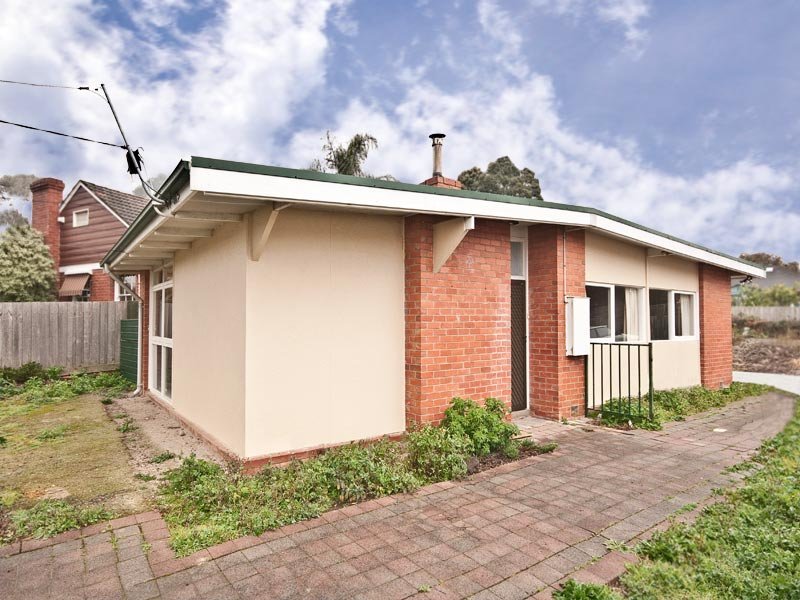 52 Hawthorn Road, Burwood East image 6