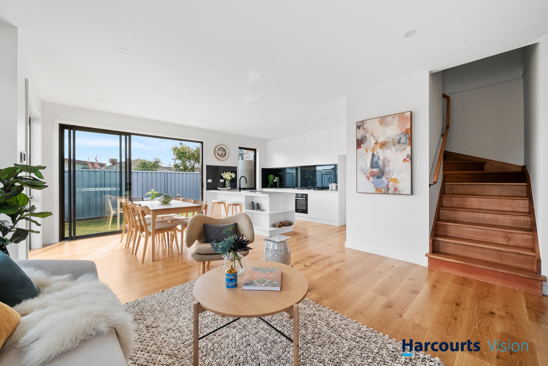 52 Heather Avenue, Keilor East image 2