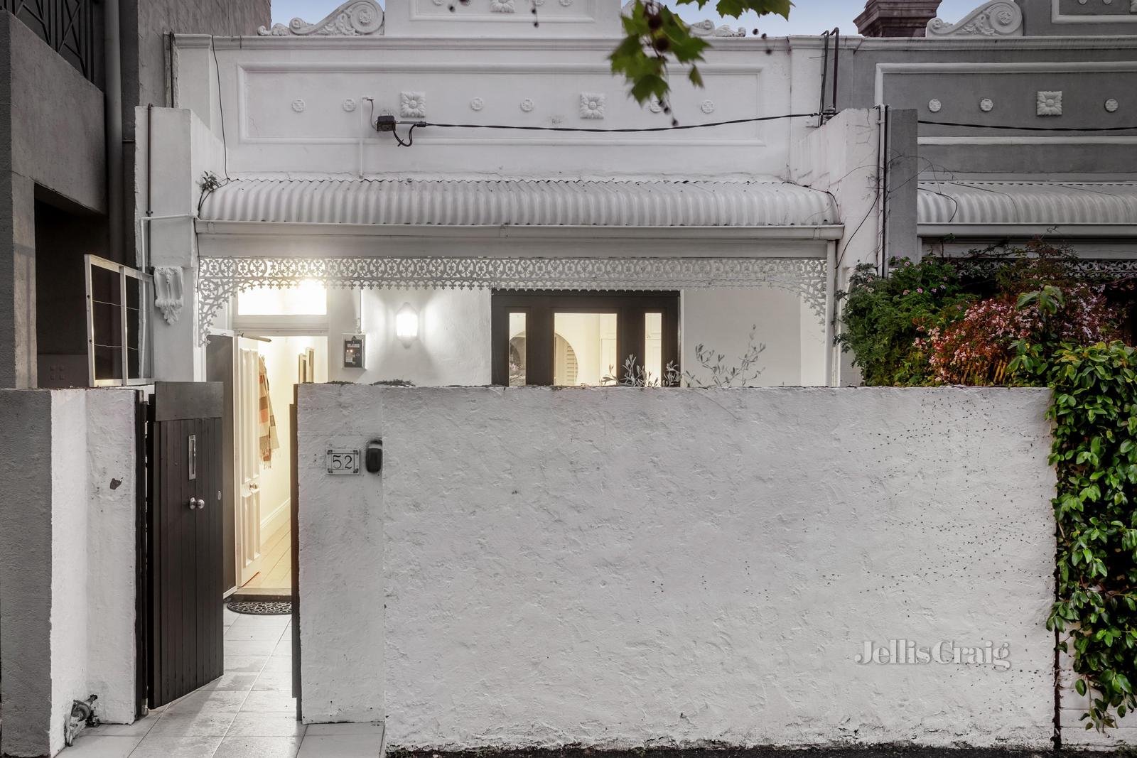 52 Herbert Street, Albert Park image 2