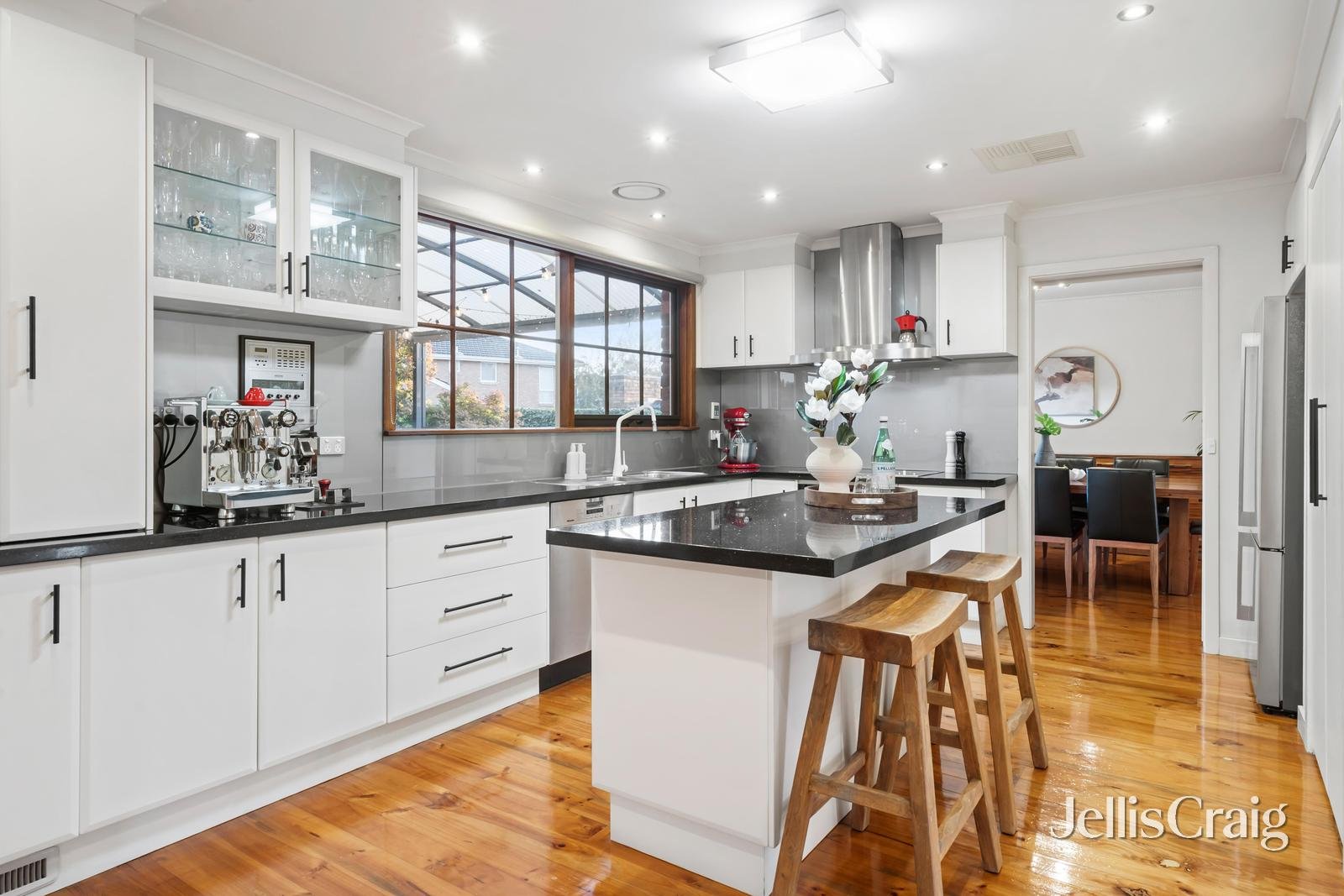 52 Huntingfield Drive, Doncaster&nbsp;East image 4