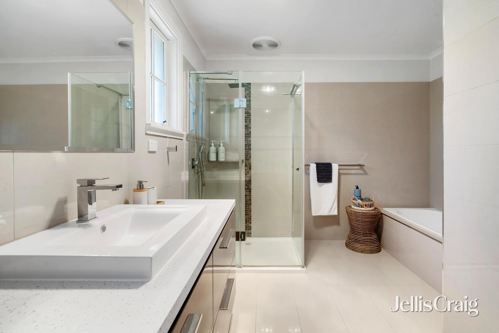 52 Huntingfield Drive, Doncaster&nbsp;East image 9