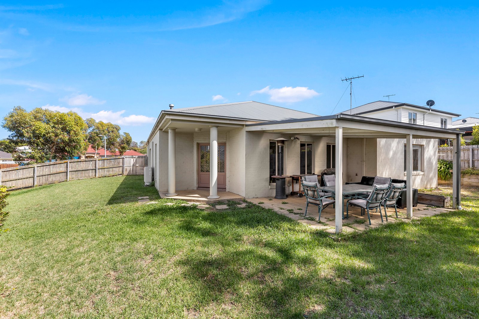 Property Gallery Thumbnail 8