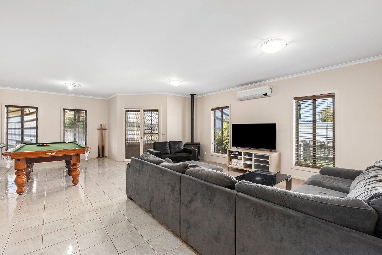 Property Gallery Thumbnail 3