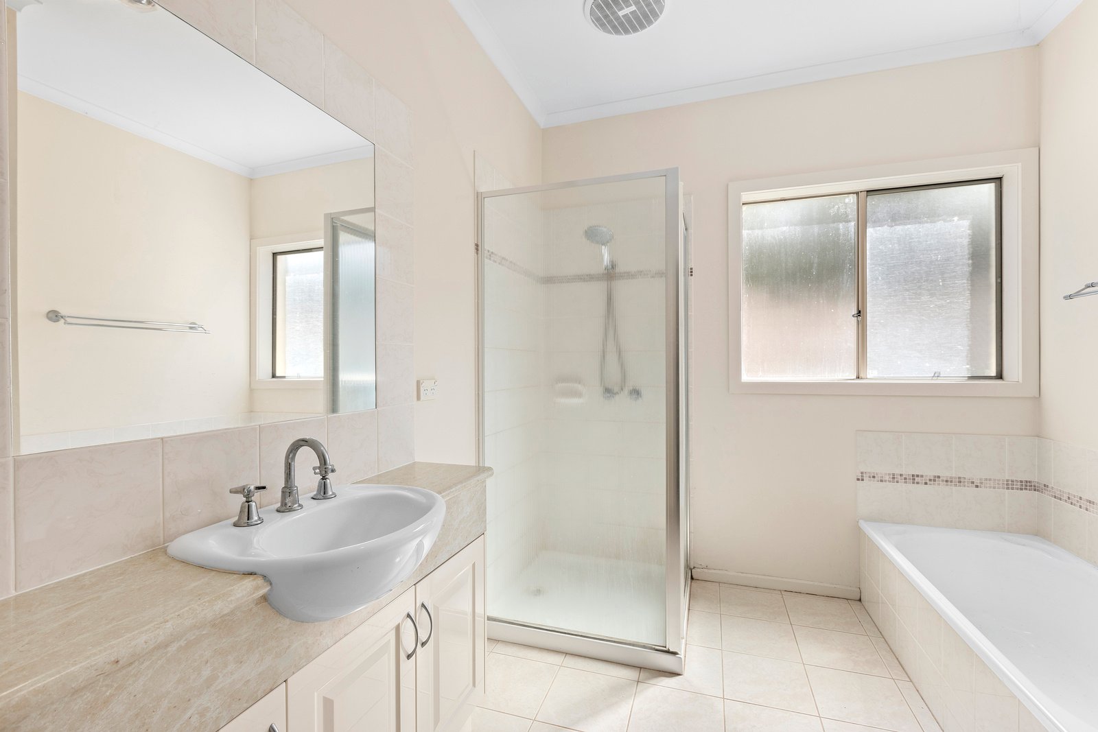 Property Gallery Thumbnail 6