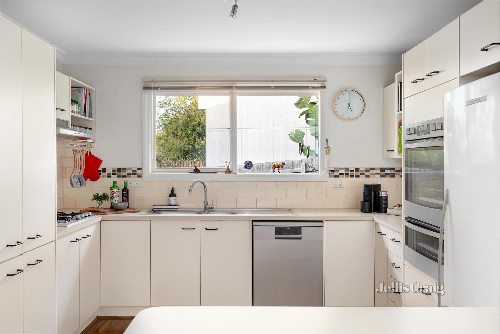 52 Leach Street, Briar Hill image 4
