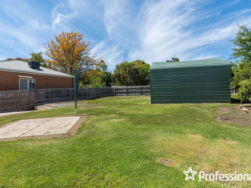 52 Lomond Avenue, Kilsyth image 8