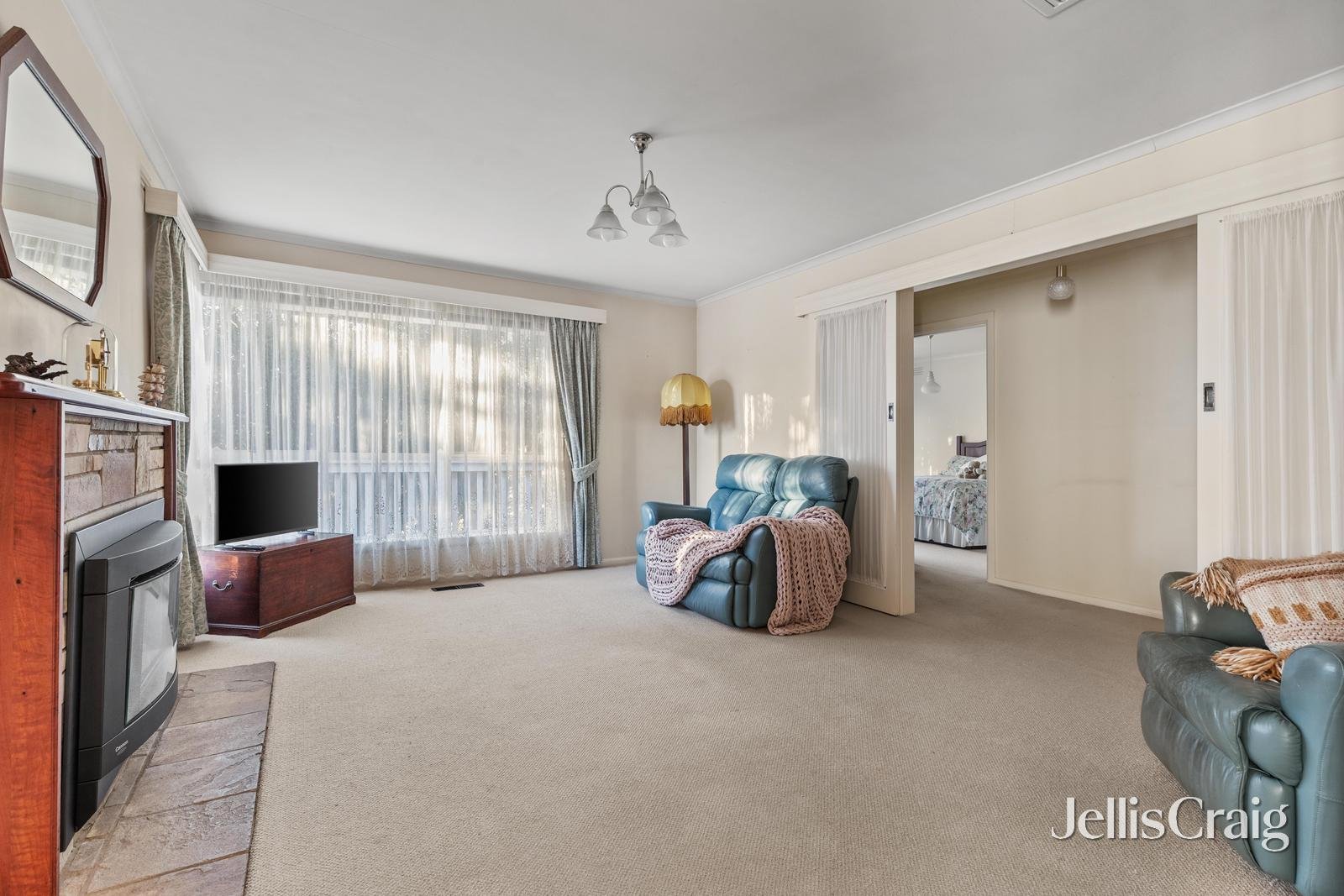 52 Luck Street, Eltham image 3