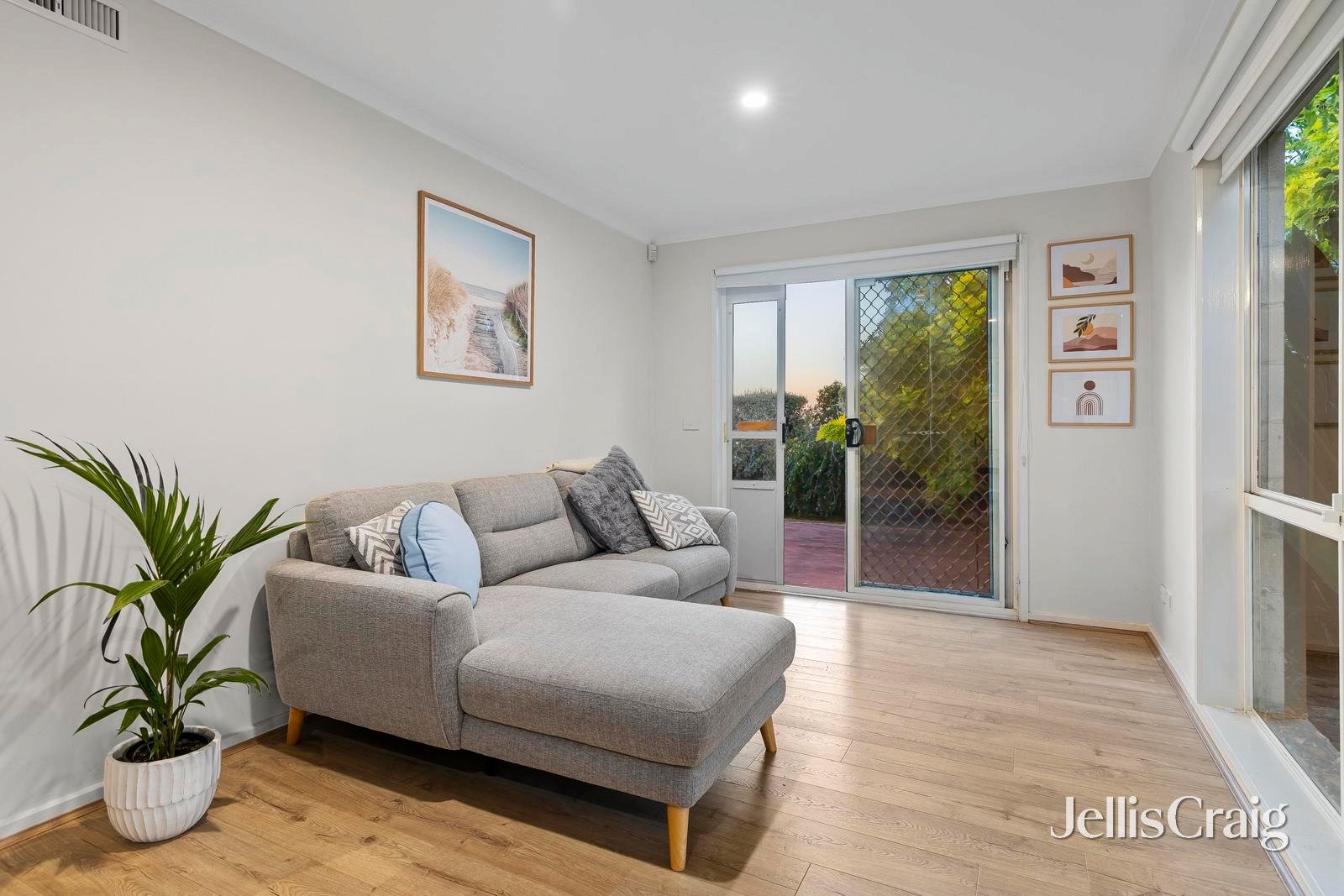 52 Maxwell Street, Mornington image 3