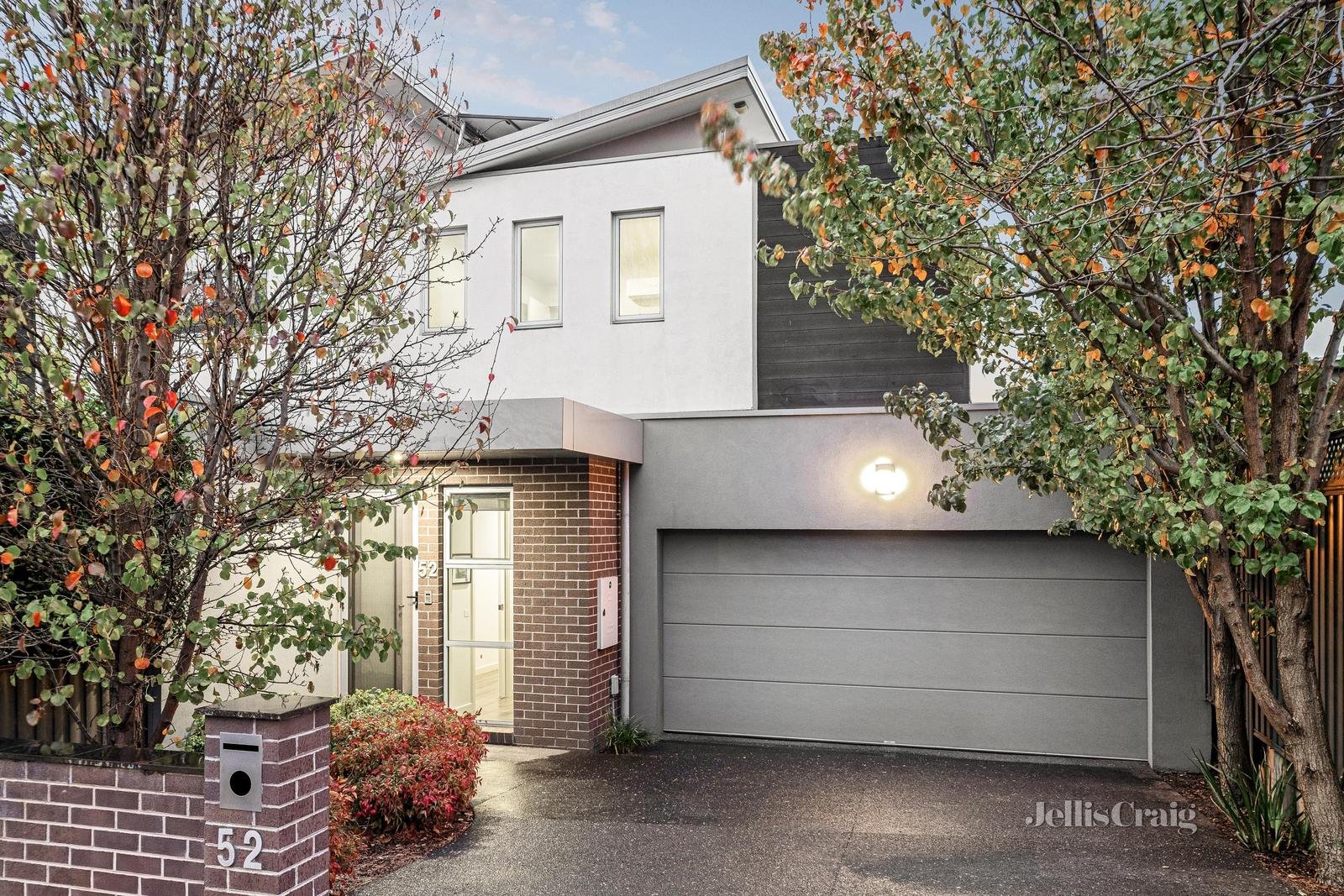 52 McSwain Street, Parkdale image 1