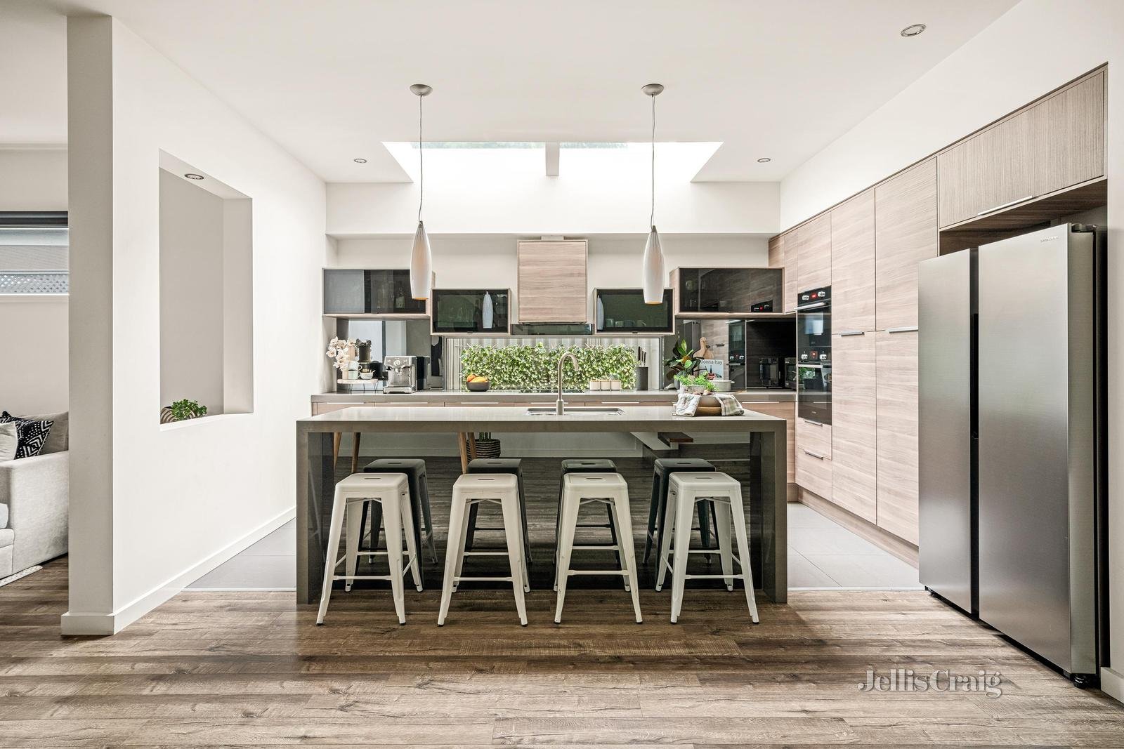 52 McSwain Street, Parkdale image 3