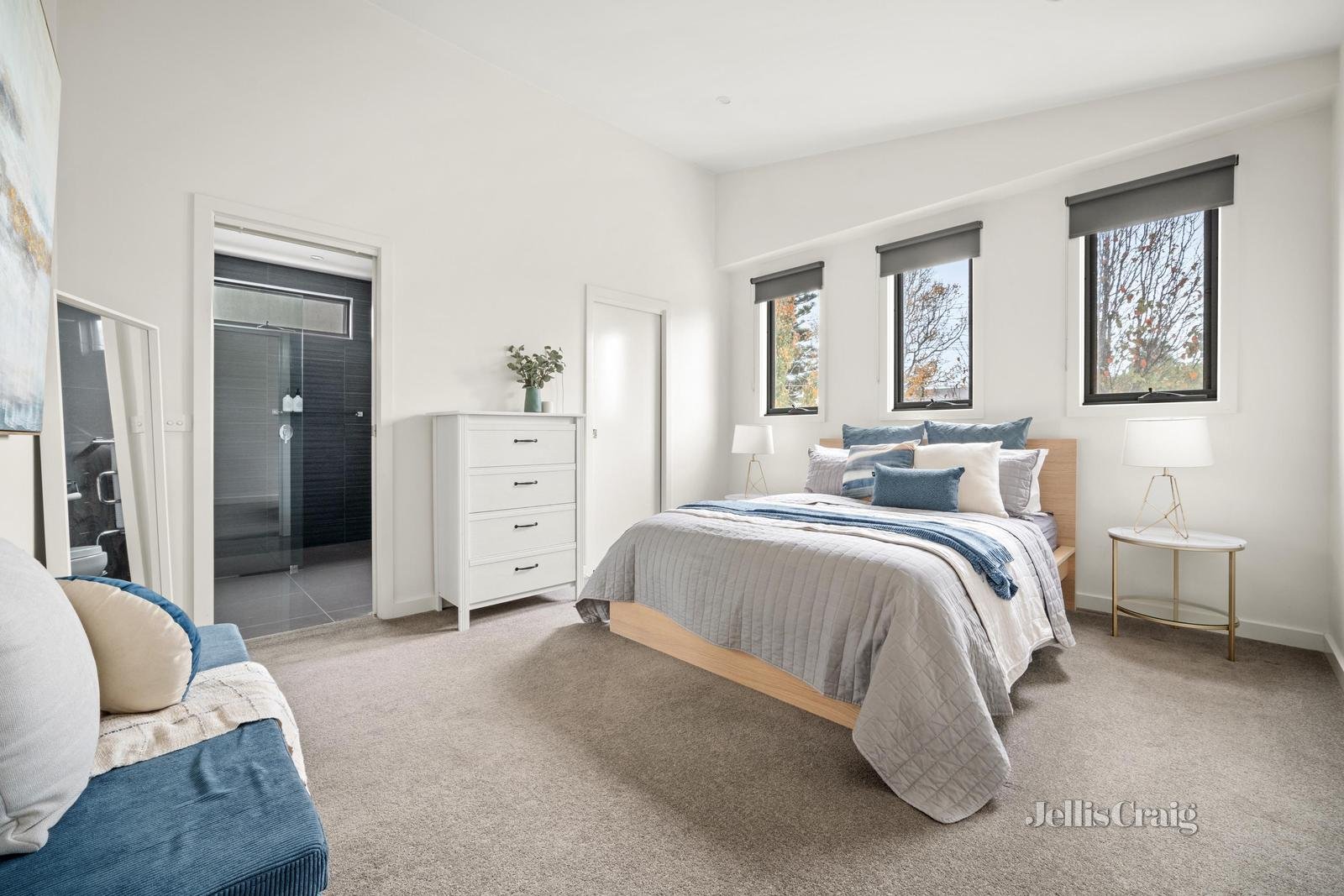 52 McSwain Street, Parkdale image 8