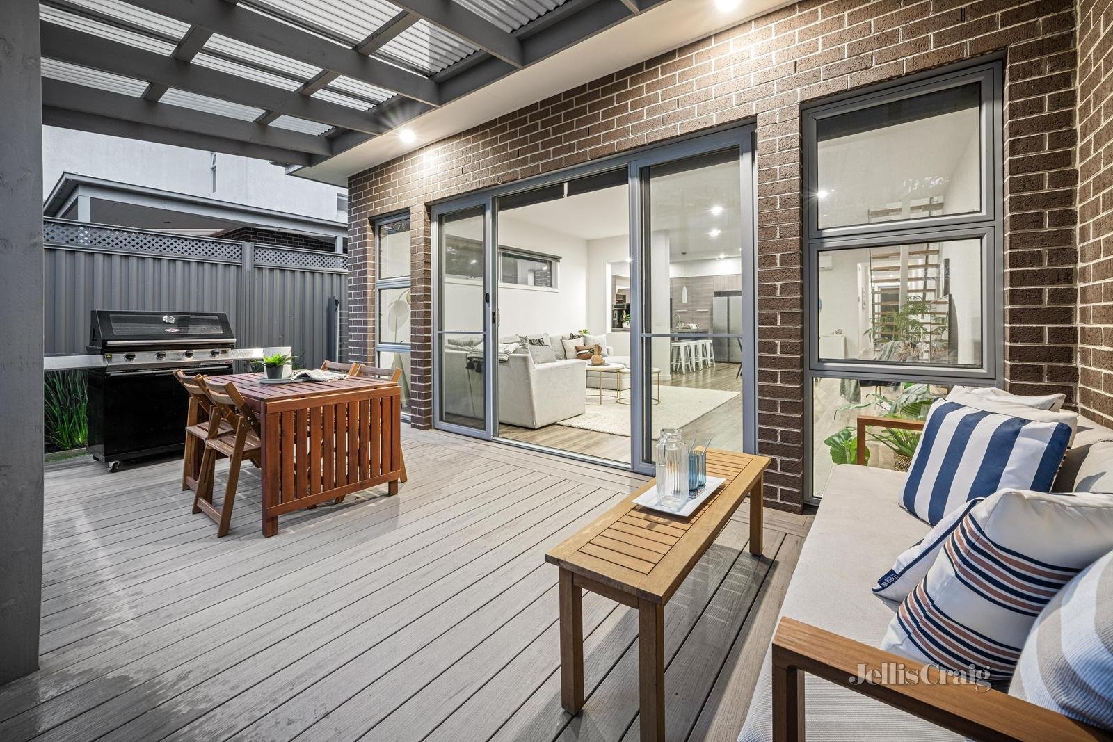 52 McSwain Street, Parkdale image 12