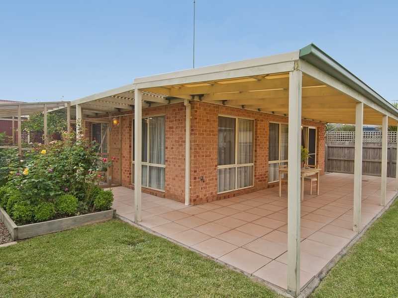 52 Meadenhall Drive, St Albans Park image 8