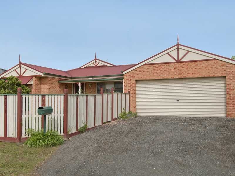 52 Meadenhall Drive, St Albans Park image 11