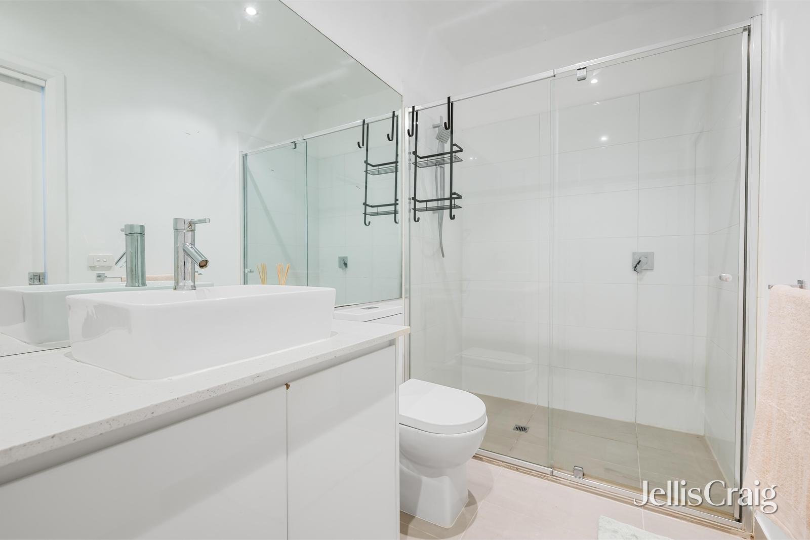 5/2 Middleborough Road, Burwood East image 6